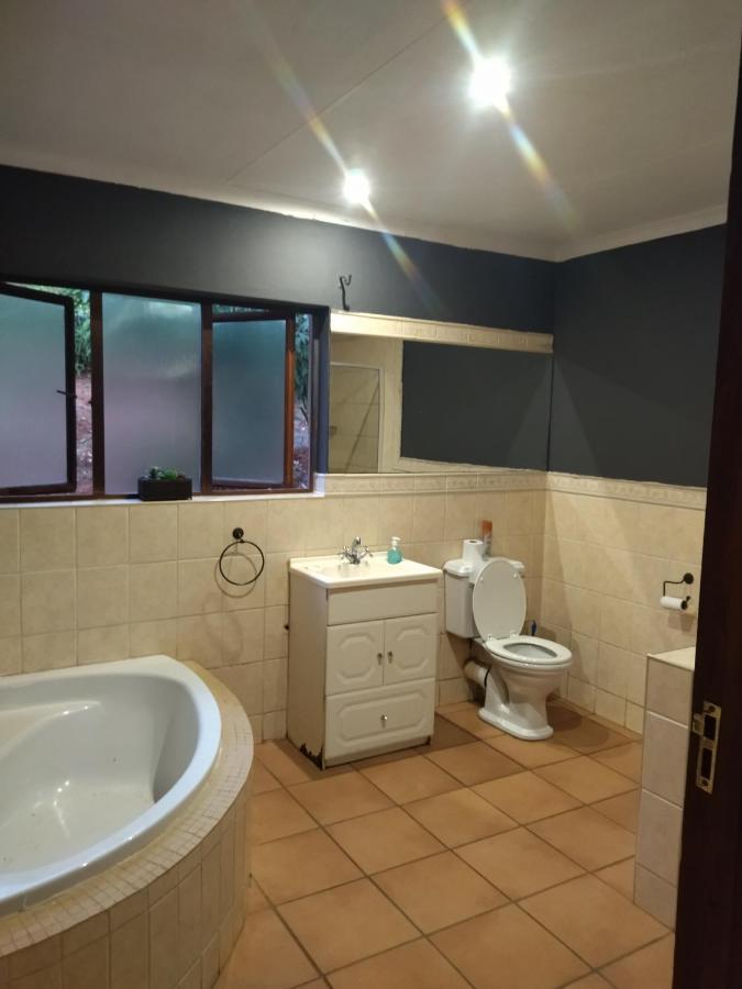 Patogeng Self Catering - Da Gama Dam View Villa White River Luaran gambar