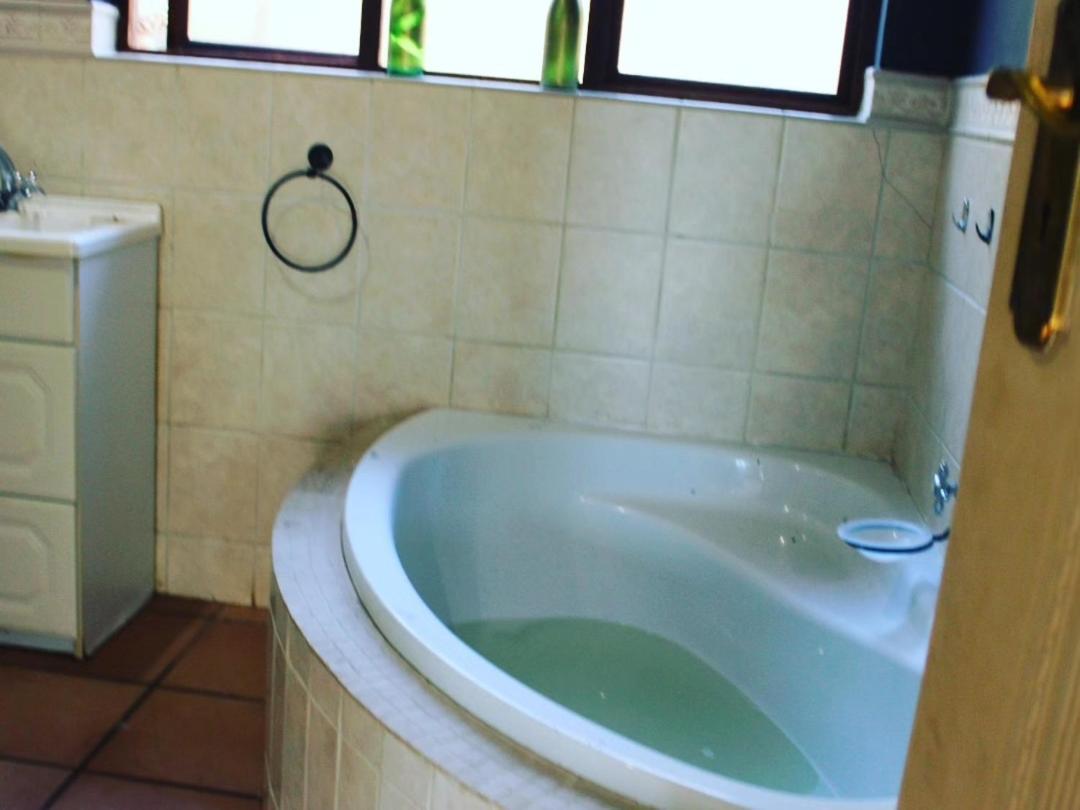 Patogeng Self Catering - Da Gama Dam View Villa White River Luaran gambar