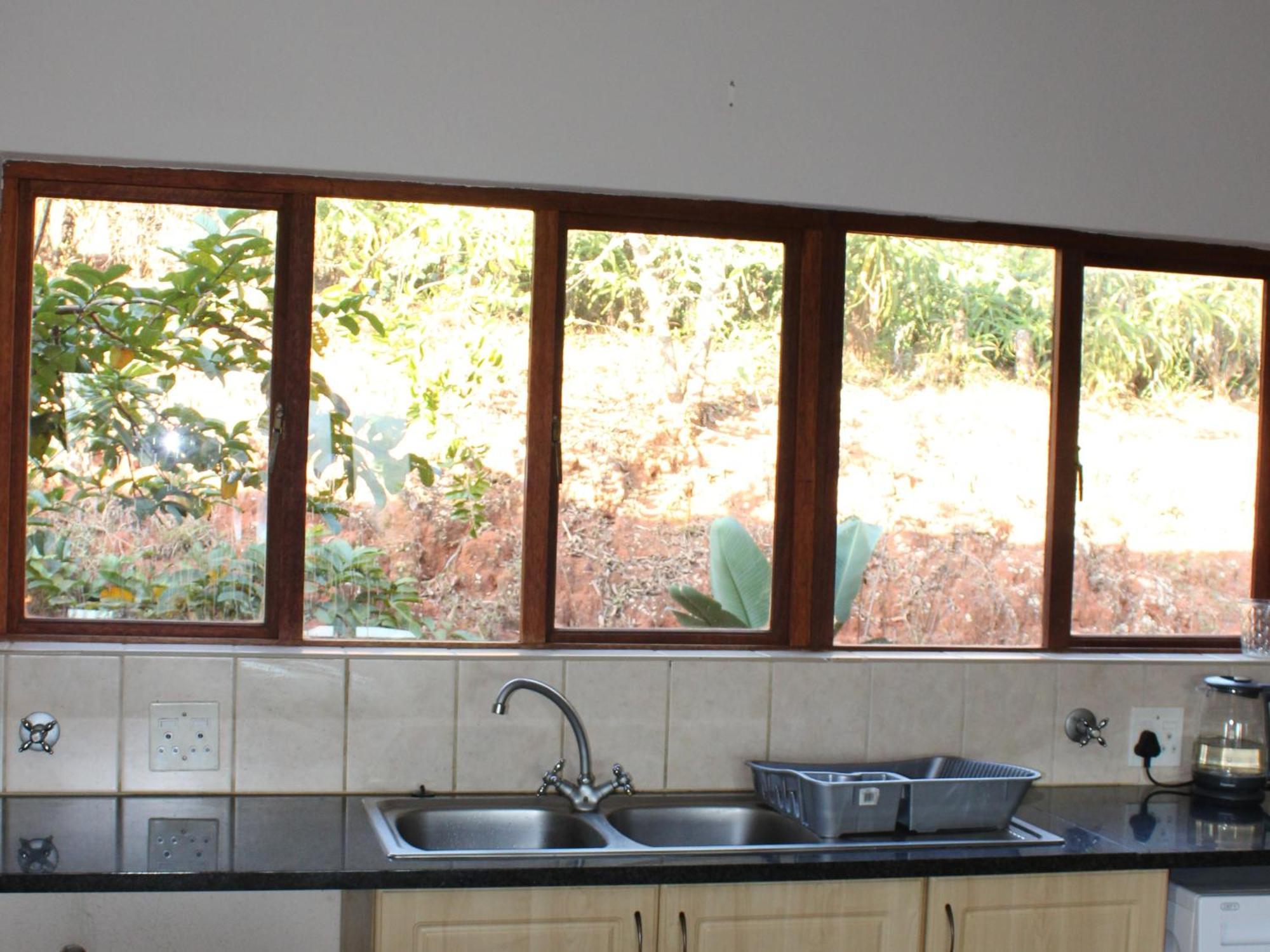 Patogeng Self Catering - Da Gama Dam View Villa White River Bilik gambar